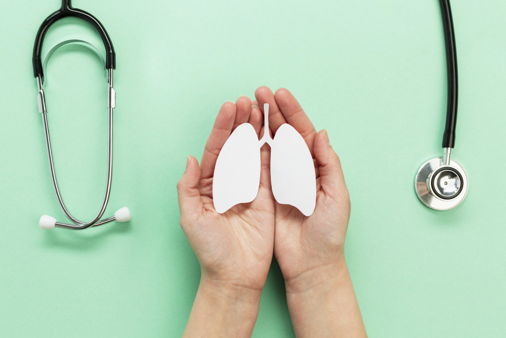 hands-with-lungs-shape.jpg